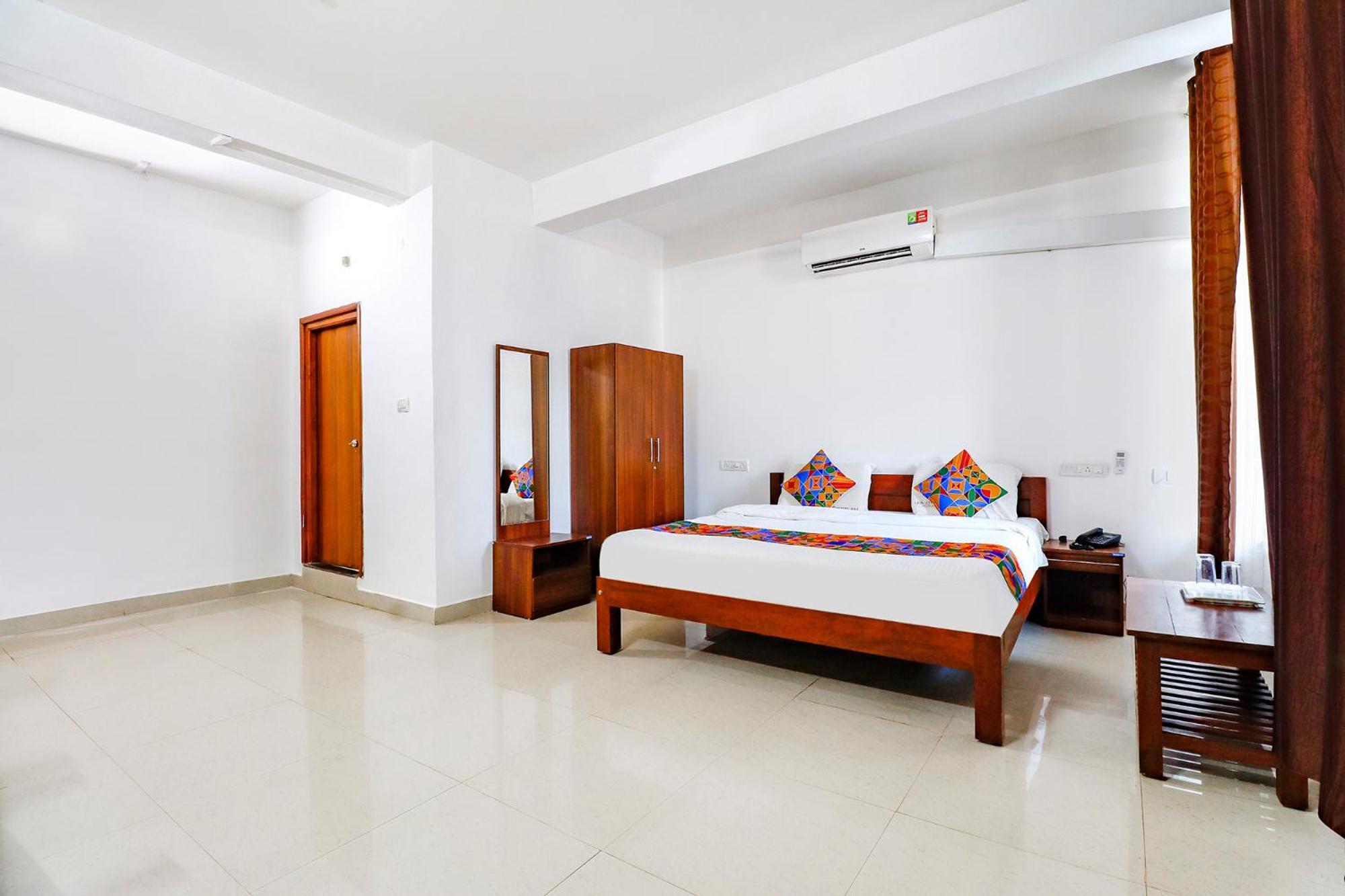 Fabhotel Raj Residency - 1Km From Madikeri Fort Buitenkant foto