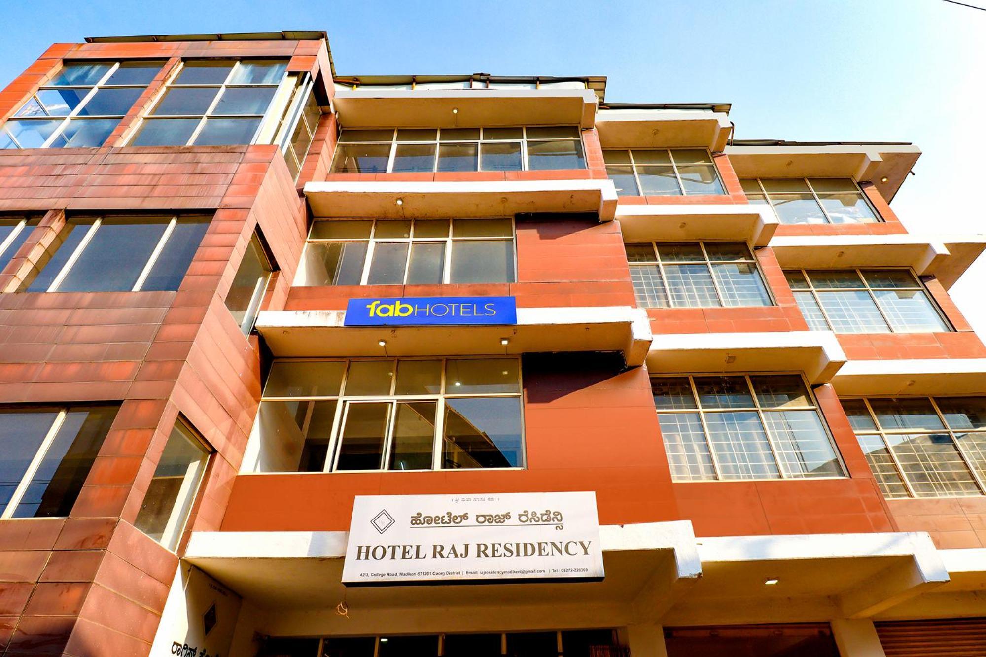 Fabhotel Raj Residency - 1Km From Madikeri Fort Buitenkant foto